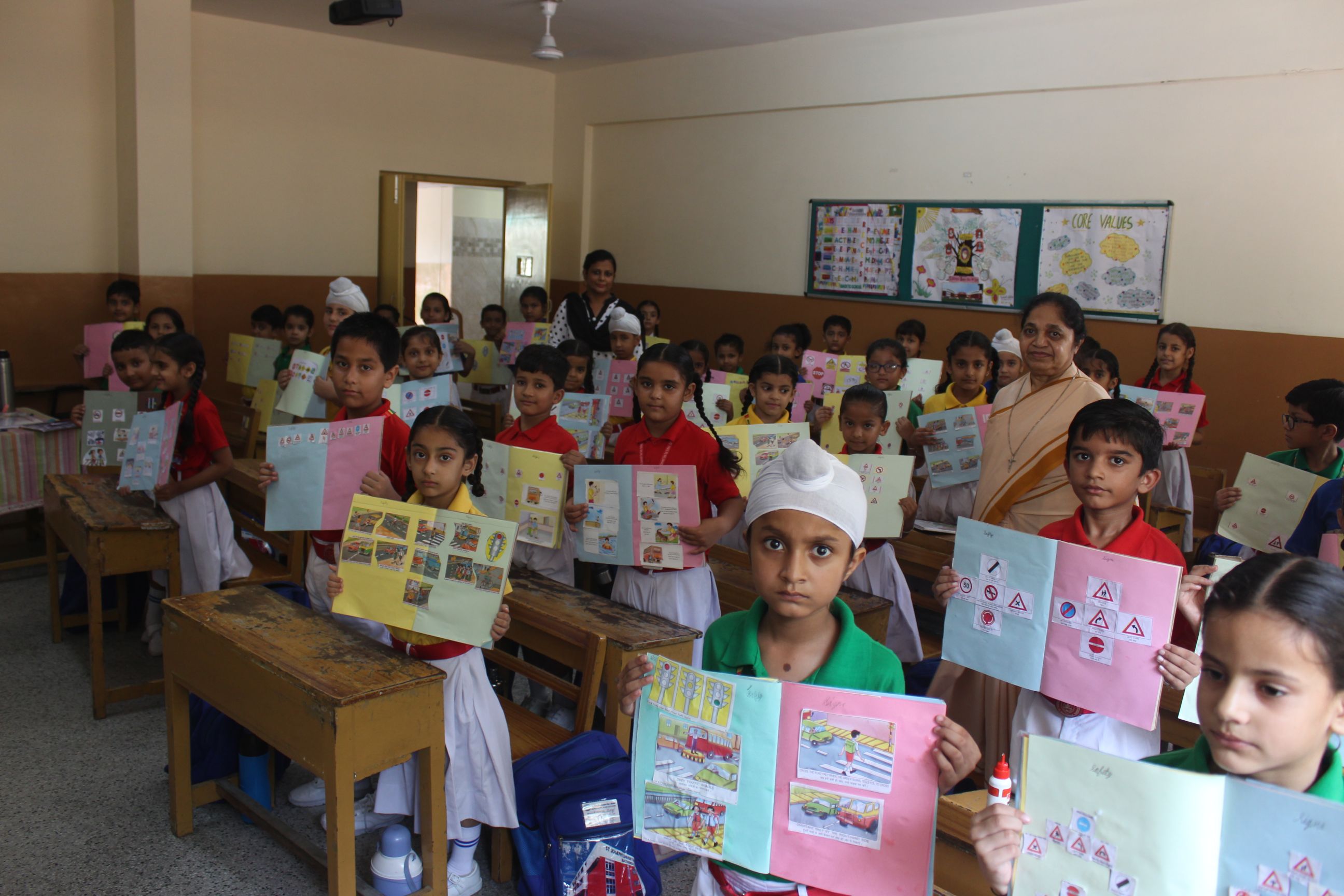 COLLAGE MAKING ACTIVITY (CLASS II)